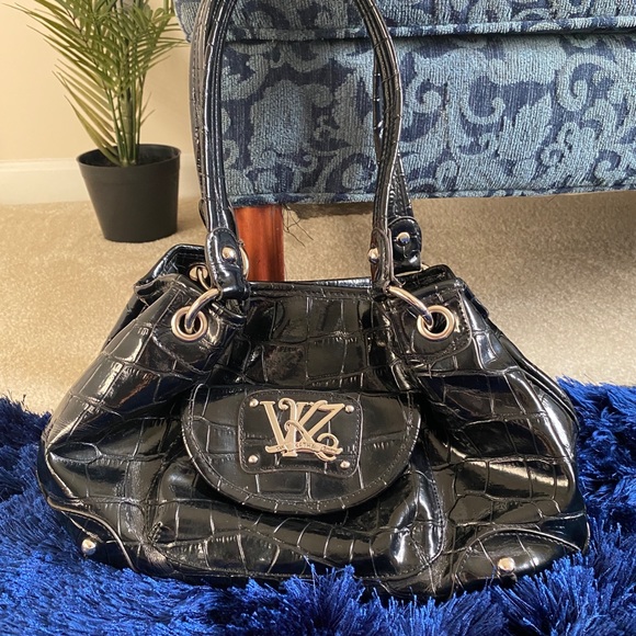 Kathy Van Zeeland black vinyl logo satchel bag. - Picture 2 of 16